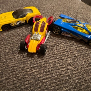 Lot of 3 Hotwheels Matchbox Cars Toys