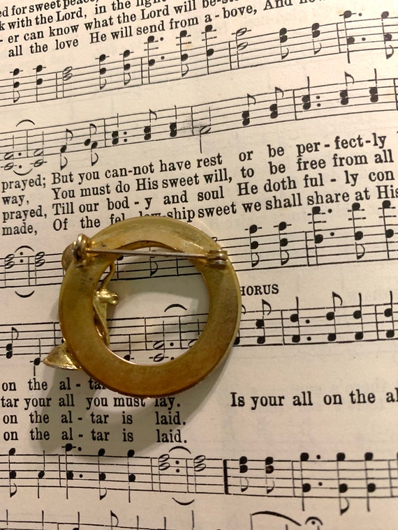 Vintage Golden Circle Telephone Brooch Pin Gem