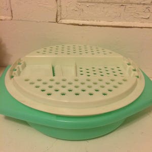 Vintage Grüner Tupperware Käsereibe Behälter