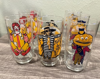 Ihre Wahl metallischer Aluminium Trinkglas Becher vonRonaldMcHalnd, Hamburglar und Mayor McCheese