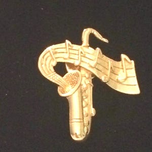 Vintage Golden Saxophone Pin Brooch by Jonette Jewelry