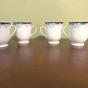 Ensemble de 4 tasses à thé florales Caravel by Excel