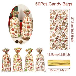 Puede incluir: Bolsas de caramelos con tem&aacute;tica navide&ntilde;a. Las bolsas blancas presentan un estampado de hombrecitos de jengibre, galletas y &aacute;rboles de Navidad. Las bolsas miden 27,5 cm de alto y 12,5 cm de ancho. El texto "50Pcs Candy Bags" est&aacute; en la parte superior.