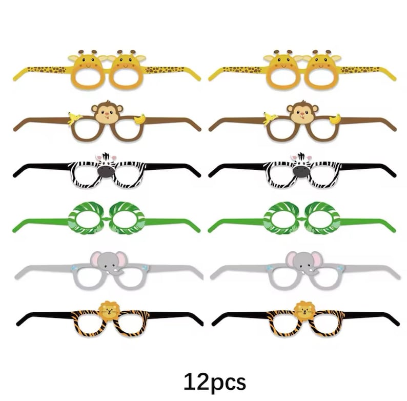 Puede incluir: Una colecci&oacute;n de doce pares de gafas de novedad con dise&ntilde;os de animales. Los estilos incluyen jirafas, monos, cebras, elefantes, leones y hojas tropicales. Las monturas son de varios colores, incluyendo amarillo, marr&oacute;n, negro, blanco y verde.