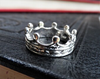 Vintage Silver Crown Ring Tiara Ring Silver Plate Ring Unique Unusual Queen Princess Jewelry