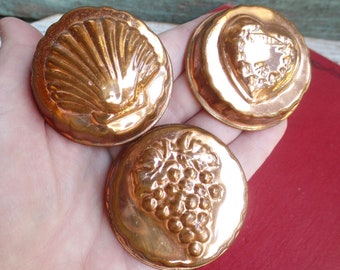 Vintage Copper Mold Magnet Set, Refrigerator Magnets, Kitchen decor, French Country, Copper Shell Grapes Heart Molds, Piecrust Mold set, 60s