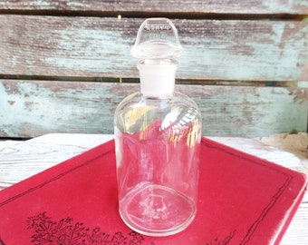 Vintage Pyrex Apothecary Jar, Pharmacy Bottle, Medicine jar, Frosted Glass Cork, Clear Glass Potion Display, Mid Century art glass, Medical