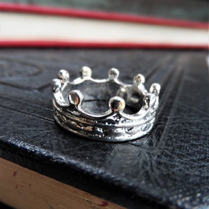 Vintage Silver Crown Ring Tiara Ring Silver Plate Ring Unique Unusual Queen Princess Jewelry