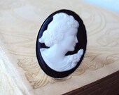 Vintage Cameo Cocktail Ring Silver Plate and Black and White