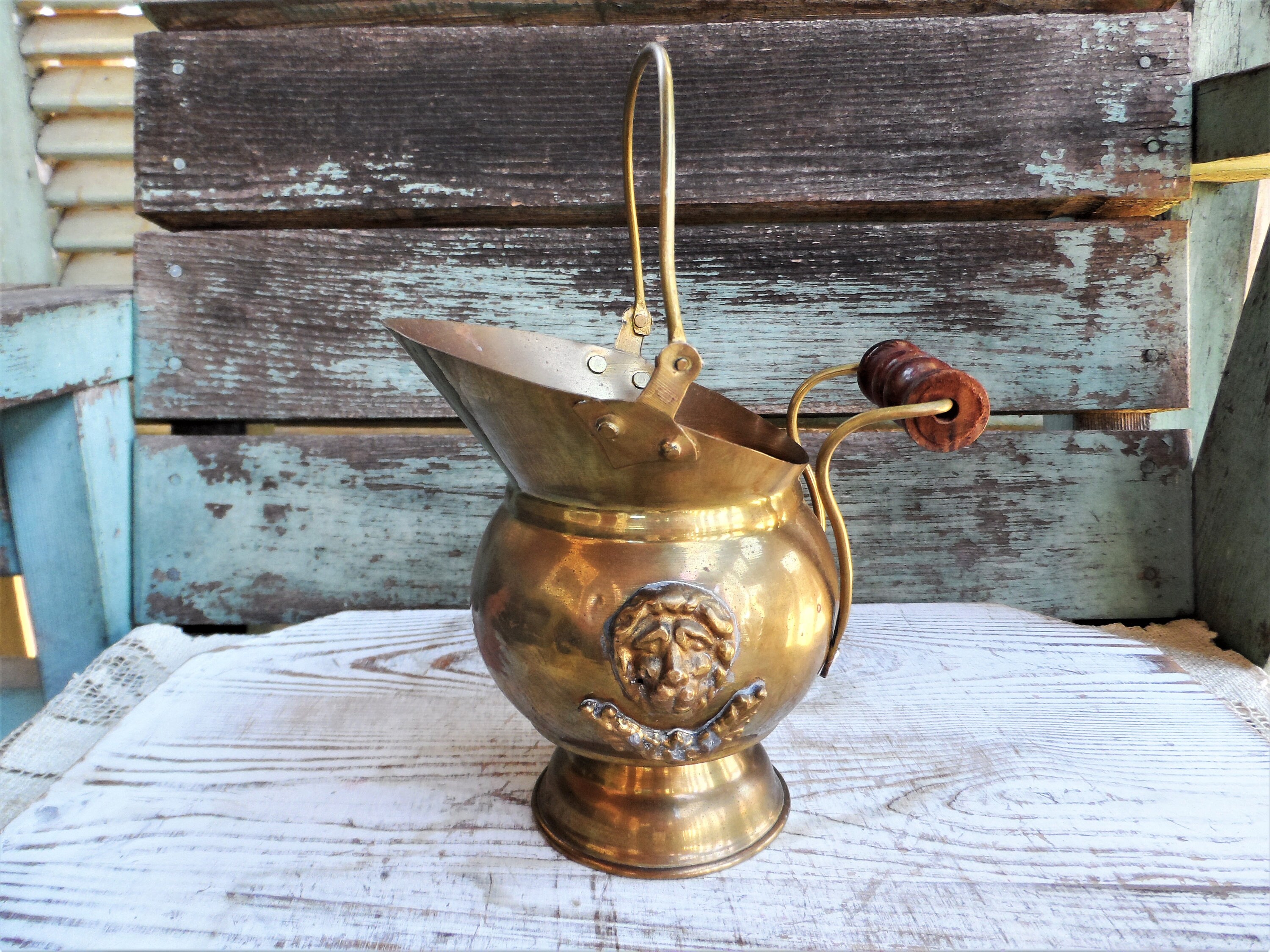 Antique Small Brass Pot Ash Coal Scuttle Bucket Lion Head Hardware