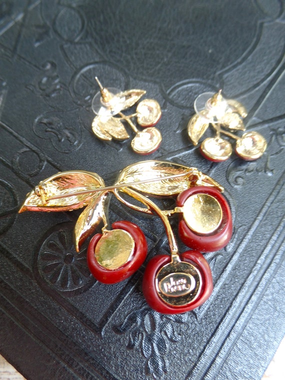 Vintage Joan Rivers Cherry Brooch and Earring Set… - image 6