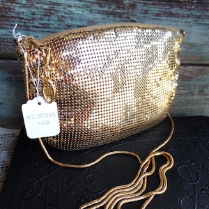 Vintage Metal Mesh Purse with Long Snake Chain Strap, Mod Modernism Formal Evening Wear, Gold Mesh  Slinky Bag, Metallic Gold Bag, 1970s
