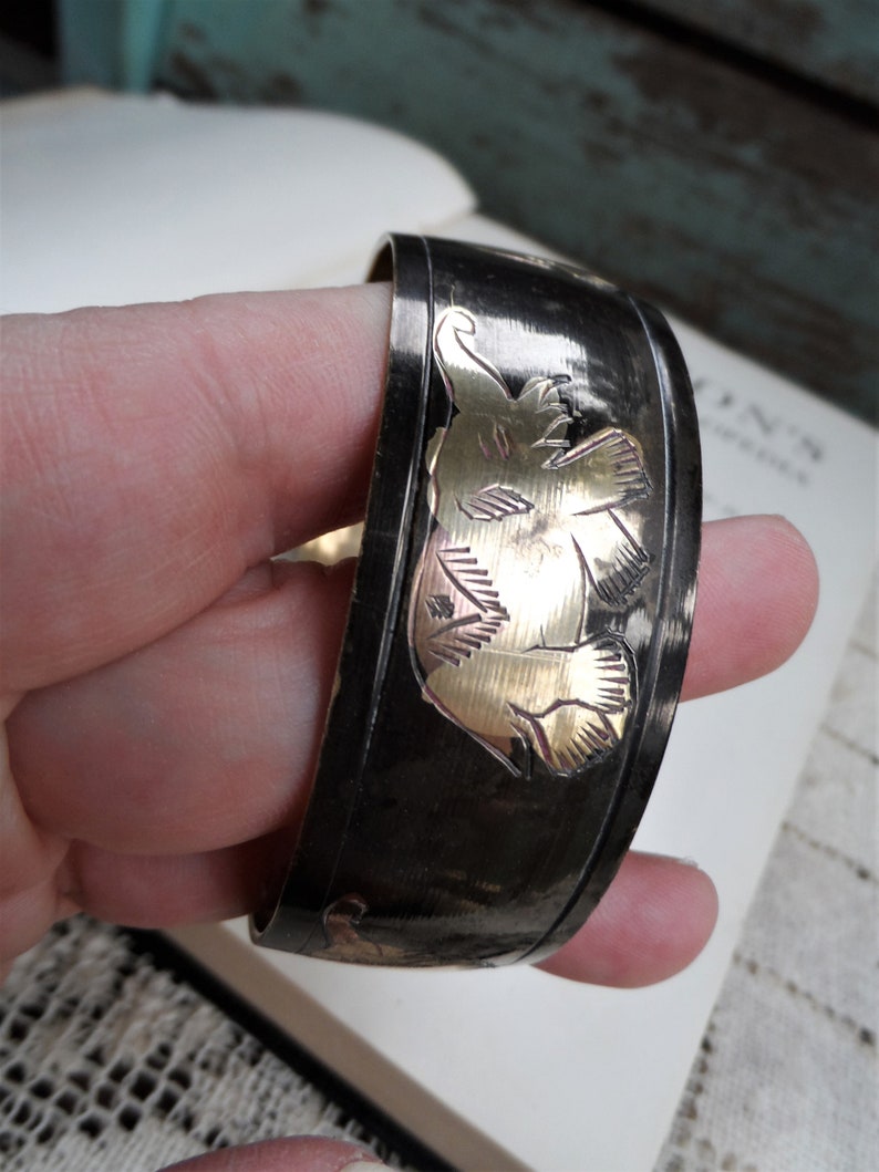 BRASS ETCHED ELEPHANT BANGLE main image 1