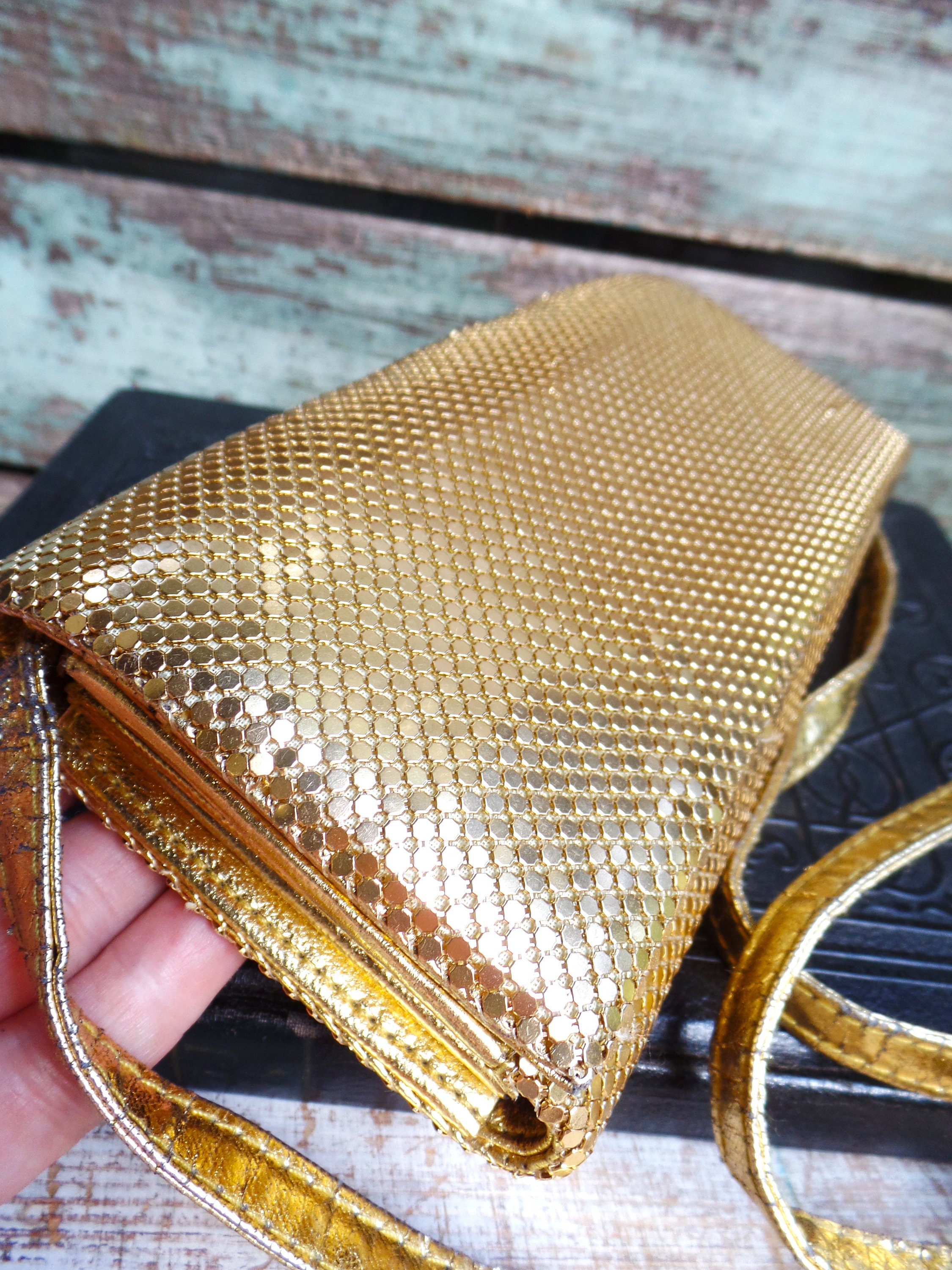 Vintage Gold Mesh Wallet Purse, Over the Shoulder Strap Wallet, Full Size Wallet, Metallic Gold, Cross Body Strap, Card and Money Holder 80s - Etsy Vintage Gold Mesh Wallet Purse, Over the Shoulder Strap Wallet, Full Size Wallet, Metallic Gold, Cross Body Strap, Card and Money Holder 80s - Etsy
