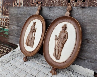 Vintage Mid Century Mod Wall Plaques Pictures Syroco Pilgrims Man Woman Early American Decor Acorn Finial Plaque Picture Set Thanksgiving