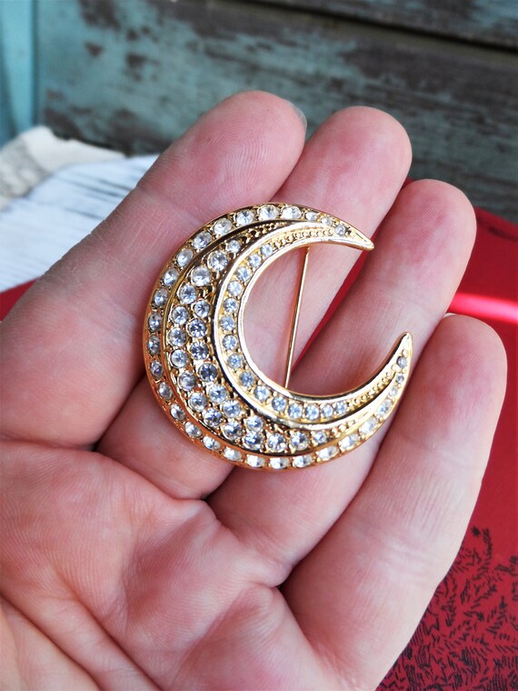 Vintage Joan Rivers Crescent Moon Brooch Pin Cryst
