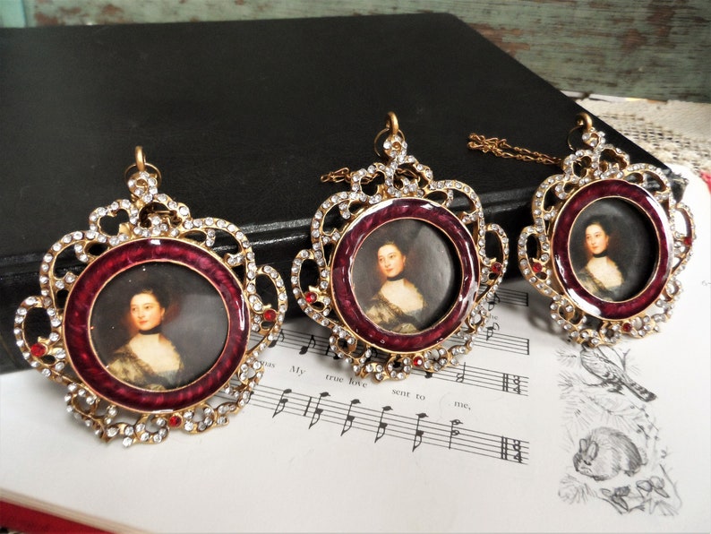 Vintage Ornate Picture Frame Frames Set Christmas Ornaments Rhinestones Gold Enameled Metal Victorian Regency French Country Decor Baroque