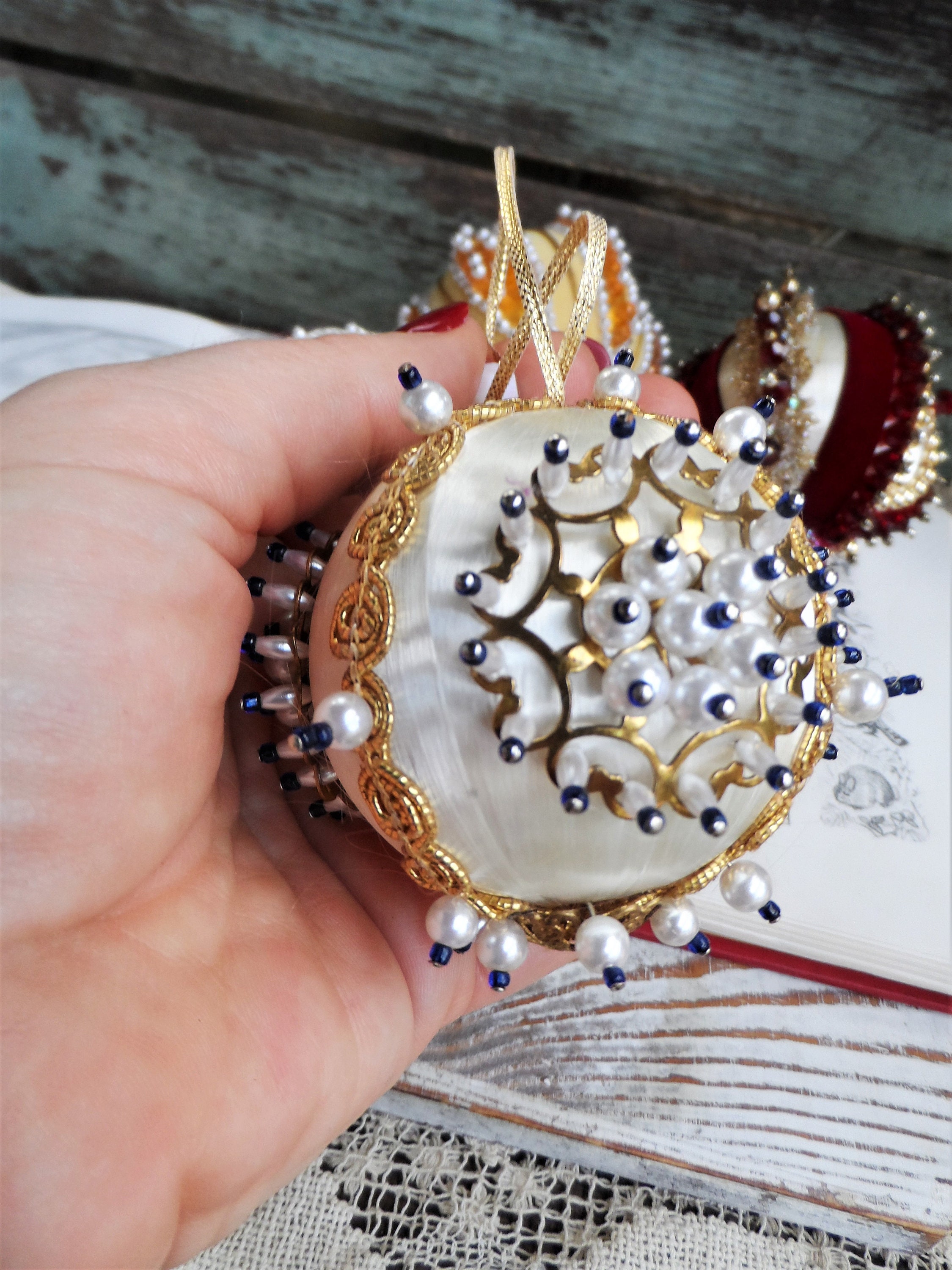 新しいエルメス Vintage Beaded and Sequined Christmas Ornaments, Victorian クリスマス