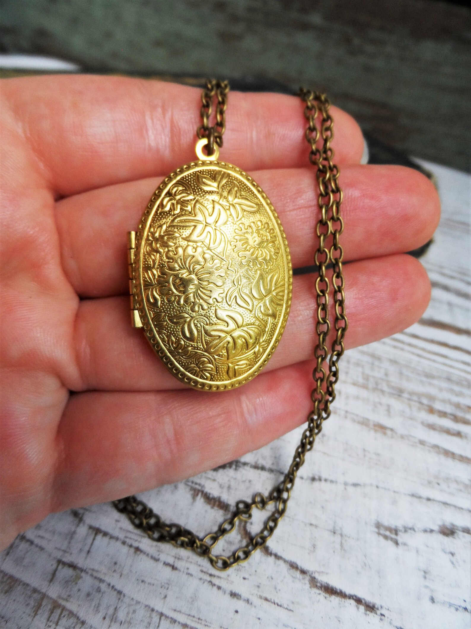 Vintage Embossed Brass Locket Necklace Oval Floral Flower Leaf Etsy