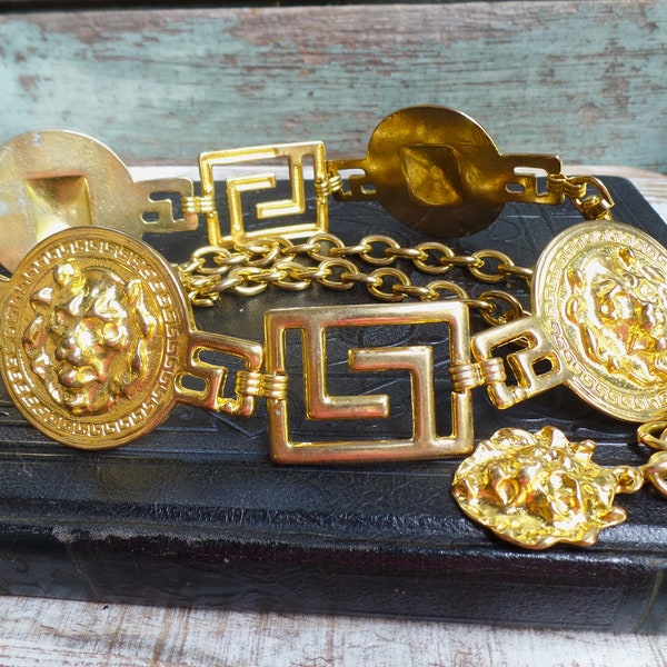 Vintage Lion Head Medallion Chain Belt, Gold Metal Chunky belt, Accent Accessory Belt, Cinch Belt, Costume Jewelry, Body Jewelry, Medallions