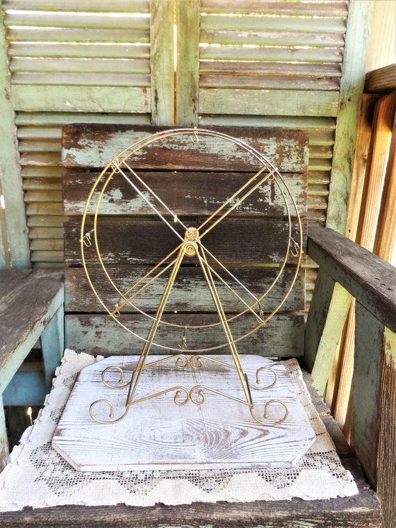 Vintage Metal Ferris Wheel Display 1970s 70s Hook Hooks Jewelry