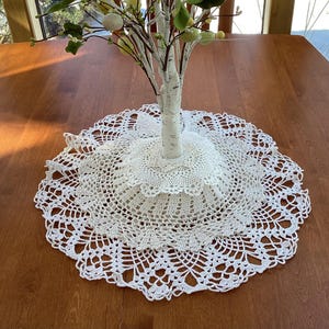 Vintage Small Tree Skir,Tabletop, Vintage Winter White Cotton Doilies, Christmas, Easter, Spring Tree Skirt, Doll Cape or Cloak, Made in USA
