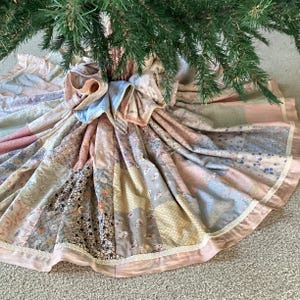 Vintage Quilt Christmas Tree Skirt, Pastel multicolored, Farmhouse Xmas, Vintage Cutter Quilt,  Christmas Tree Skirt, Upcycled, Made in USA