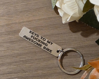 Porte-clés gravé en acier inoxydable, clés de vélo, cadeau pour lui/elle