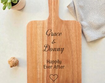 Planche à découper personnalisée, cadeau de pendaison de crémaillère, nouvelle famille, texte personnalisé (35 x 18 cm)