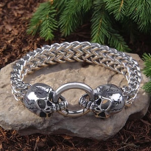 Gothic Skull Bracelet – Unisex Stainless Steel Heavy Chain with Double Skulls – Biker,Punk ,Halloween Jewelry / Gift for him / Birthday Gift