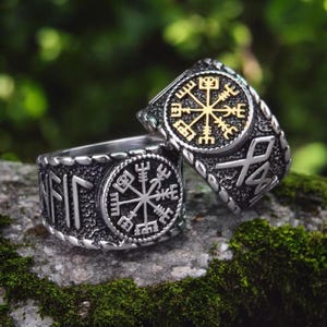 Vegvisir Viking Compass Ring: Stainless Steel Norse Runes
