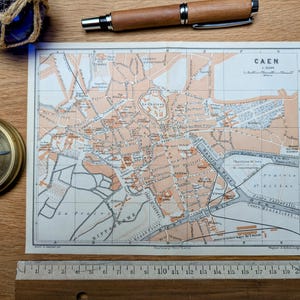 Printed in 1902, map of Caen, Authentic Vintage 21 x 15.5 cm (frame not included)