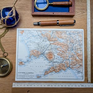Imprimée en 1909, Baies de Naples et Salerne, Italie. Original Vintage Authentique.