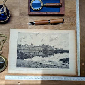 Imprimée en 1890, les remparts de Saint-Malo, Bretagne. Original Vintage Authentique