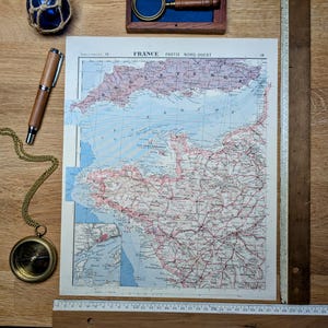 Imprimée en 1900, le nord-ouest de la France. Original Vintage Authentique.