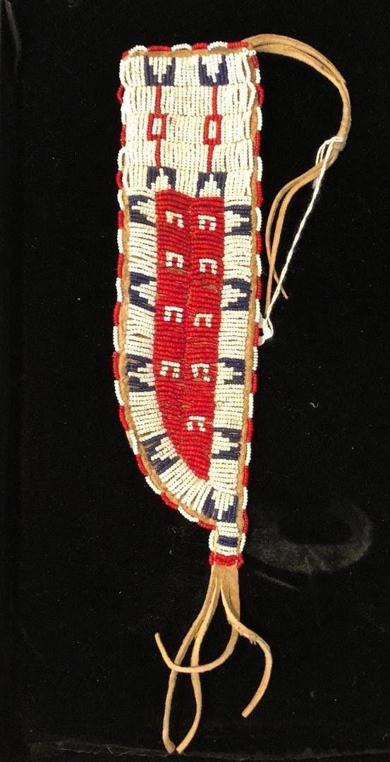 CRAVATE LAKOTA TRADITIONNELLE, Perles amérindiennes