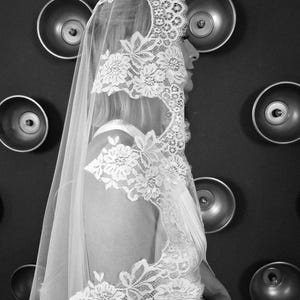 Lace veil in lace trim veil Mantilla wedding veil with chantilly lace veil Spanish veil in lace cathedral veil Lace mantilla veil drop veil