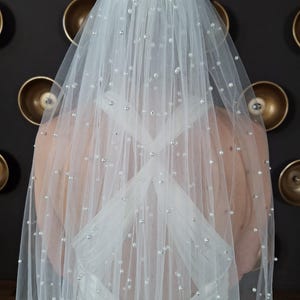 Voile de perles au sol Voile de mariée perlé Voile de perles ivoire dispersées Voile long de perles Voile de bordure de perles Voile de mariée avec peigne