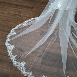 Mantilla lace veil lace trim veil Chantilly lace veil Spanish veil with sparkling lace Lace veil custom lace veil cathedral wedding veil