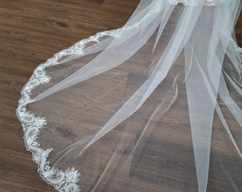 Mantilla lace veil lace trim veil Chantilly lace veil Spanish veil with sparkling lace Lace veil custom lace veil cathedral wedding veil