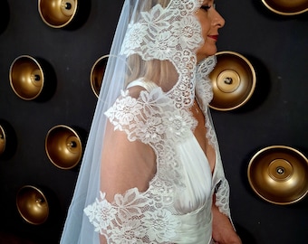 Mantilla veil with chantilly lace veil Lace veil lace trim veil Wedding veil ivory Cathedral veil mantilla lace veil in french lace veil
