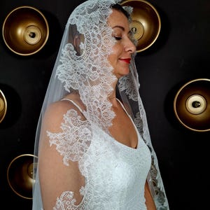 Mantilla veil with lace trimmed veil Wedding veil with lace trim veil Cathedral veil trim lace veil Wide chantilly lace veil Spanish veil