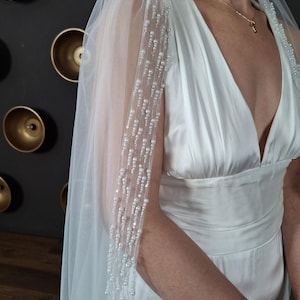 Pearl veil in floor length veil Pearl wedding veil with comb Pearl veil weights ivory Pearl veil cathedral Beaded chapel veil Boho veil