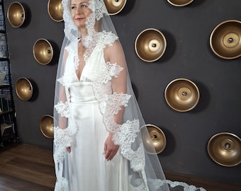 Сhantilly lace veil lace trim veil Cathedral lace veil with drop wedding veil Spanish lace veil Lace wedding veil Mantilla veil ivory