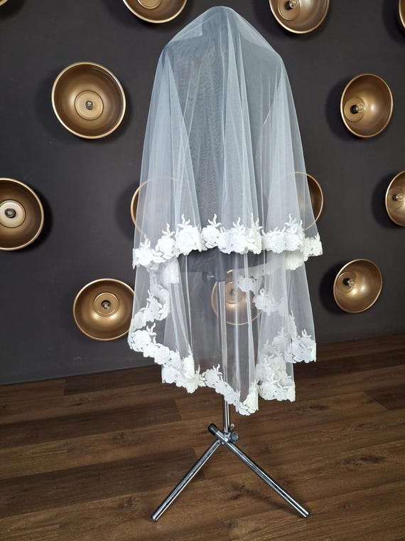 Flower Wedding Veil Lace Trim Floral With Blusher Veil Knee 