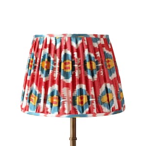 Handgefertigte Plissee Ikat Lampenschirm: Rot & Blau Stoff Beleuchtung Beleuchtung für Zuhause