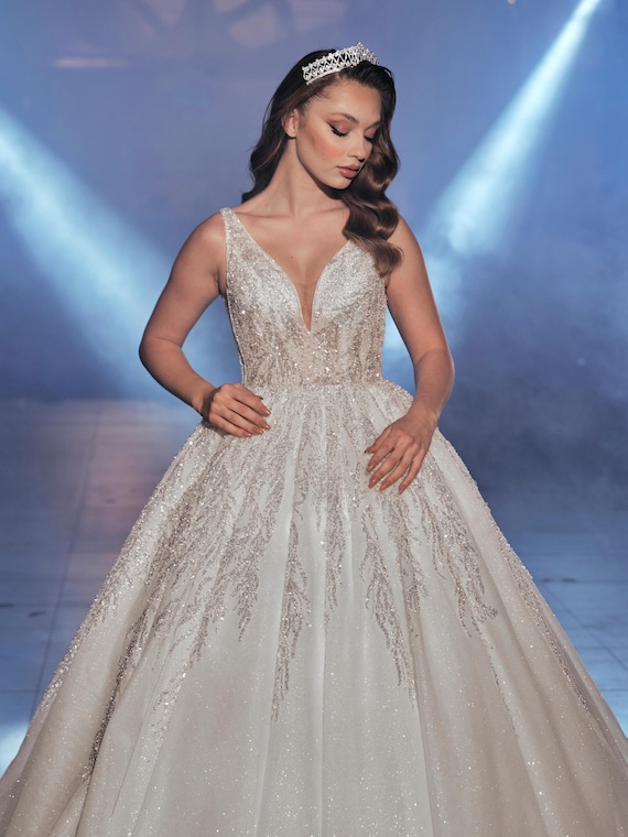 A Line Elegant Wedding Dress, Sparkling Rhinestone Princess Model Bridal  Gown, Lace Wedding Dress, Sequin Wedding Dress With Long Train - Etsy Israel