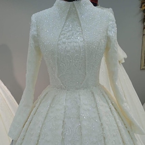 Beaded Lace Bridal Dress, Elegant Hijab Wedding Dress, Modest V Neck Bridal Ball Gown, Long Sleeve White Wedding Dress, Muslim Bride Dress,