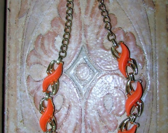 Vintage Mid Century ORANGE NECKLACE Great Retro Design