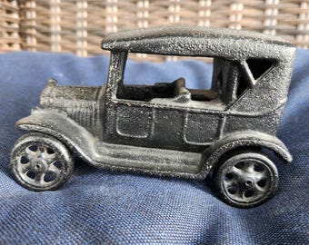 Vintage 1920's Cast Iron Model T Car